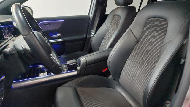 Mercedes Benz Gla image 8