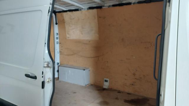 Mercedes Benz Sprinter image 9