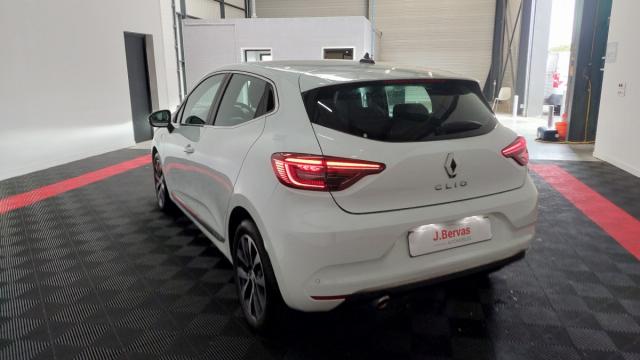Renault Clio image 8