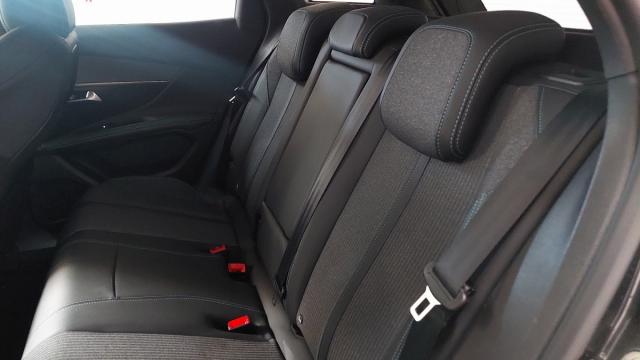 Peugeot 3008 image 1