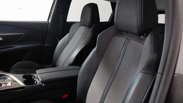 Peugeot 3008 image 8