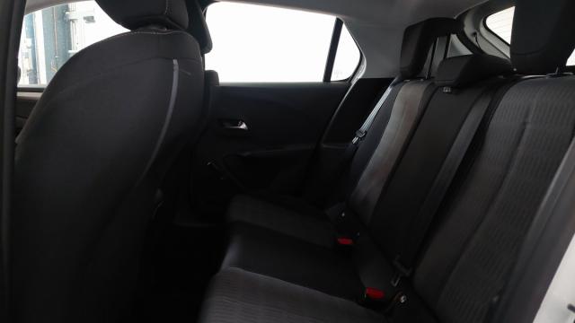 Opel Corsa image 8