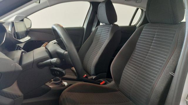 Peugeot 208 image 6