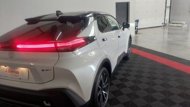 Toyota C-Hr image 1