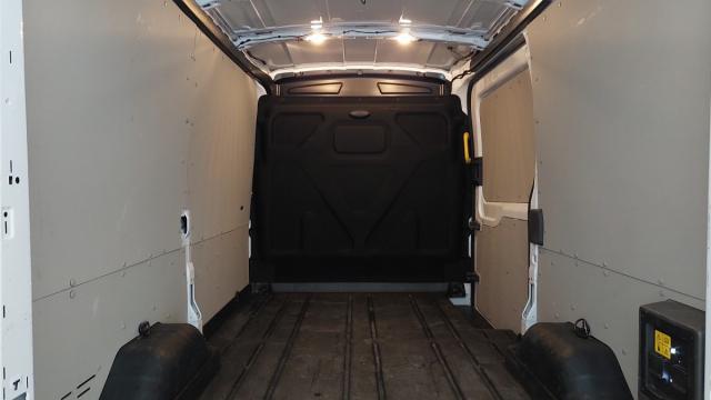 Ford Transit image 9