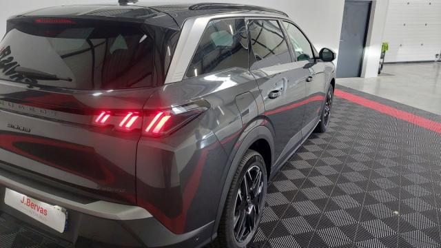 Peugeot 5008 image 2