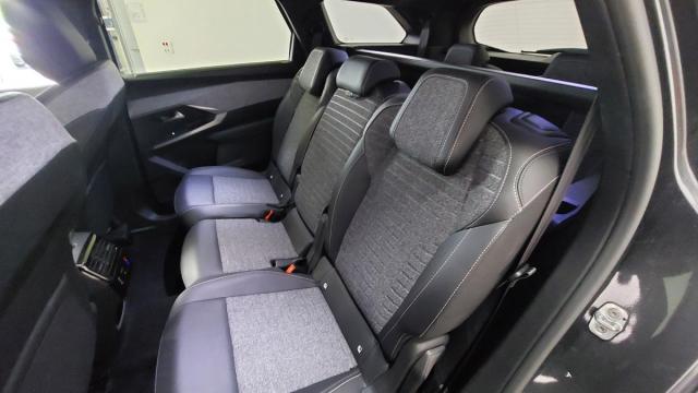 Peugeot 5008 image 8
