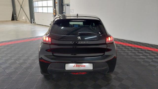 Peugeot 208 image 6