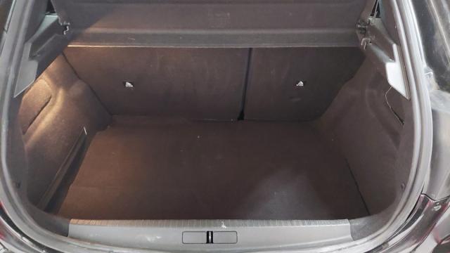 Peugeot 208 image 2