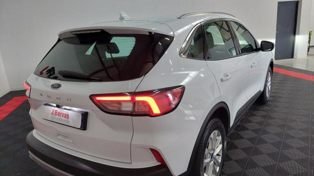 Ford Kuga image 4