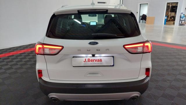 Ford Kuga image 3