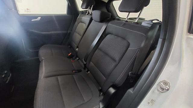 Ford Kuga image 7