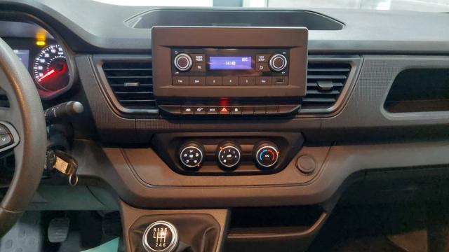 Renault Trafic image 4