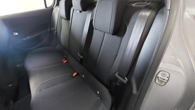 Peugeot 308 image 9