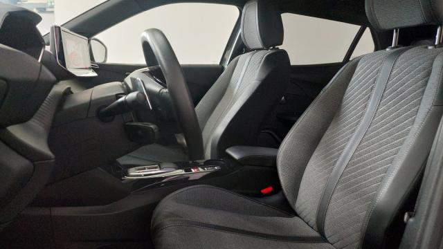Peugeot 2008 image 2