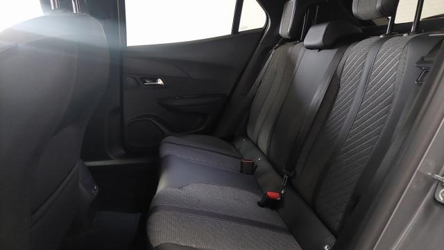 Peugeot 2008 image 6