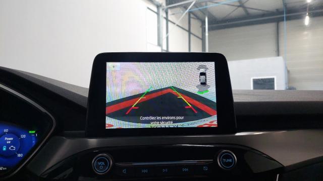 Ford Kuga image 6