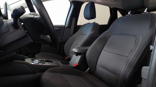 Ford Kuga image 3
