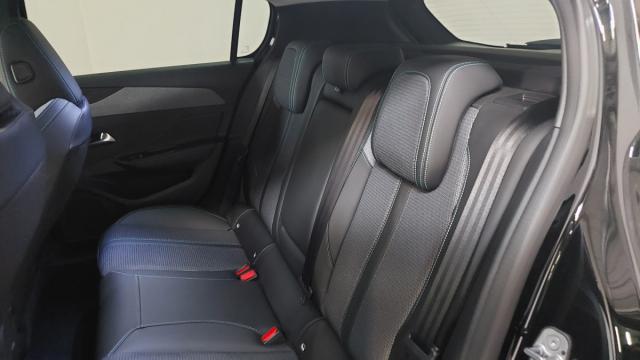 Peugeot 308 image 2