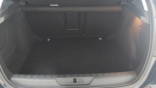Peugeot 308 image 2