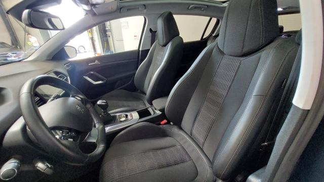 Peugeot 308 image 7