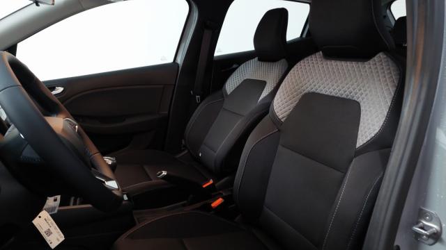 Renault Clio image 9
