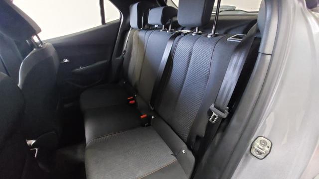 Peugeot 2008 image 5