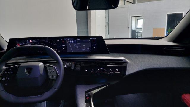 Peugeot 3008 image 1