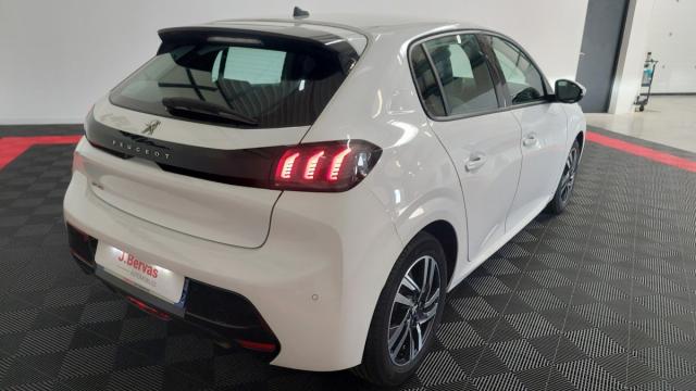 Peugeot 208 image 1