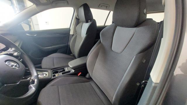 Skoda Octavia image 6
