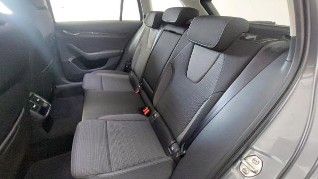 Skoda Octavia image 2