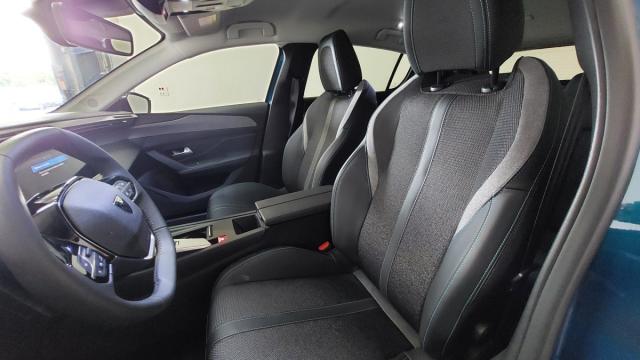 Peugeot 308 image 8