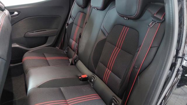 Renault Clio image 8