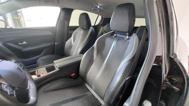 Peugeot 308 image 8