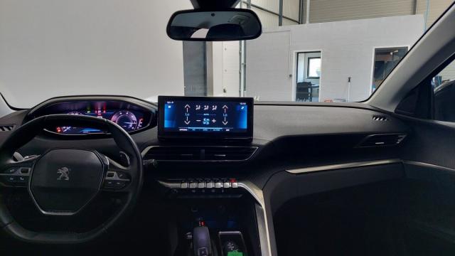 Peugeot 3008 image 2