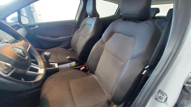 Renault Clio image 6