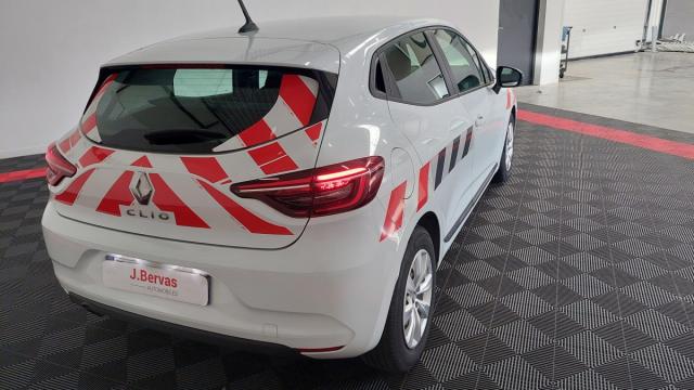 Renault Clio image 9