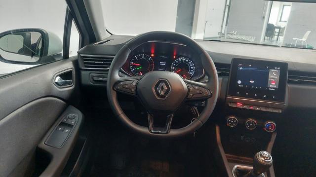 Renault Clio image 9