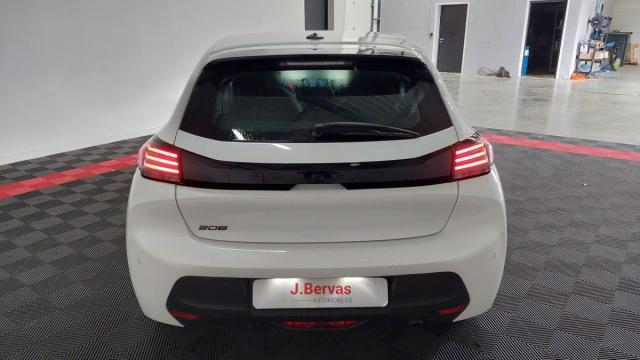 Peugeot 208 image 1