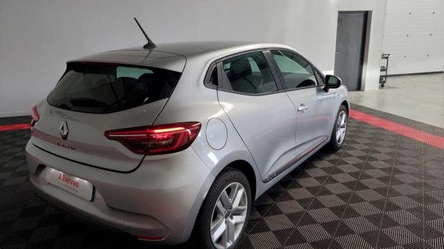 Renault Clio image 2