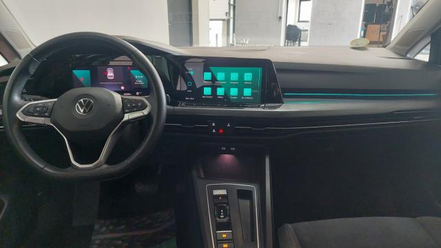Volkswagen Golf image 9