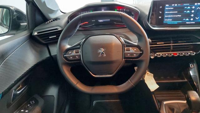 Peugeot 208 image 6