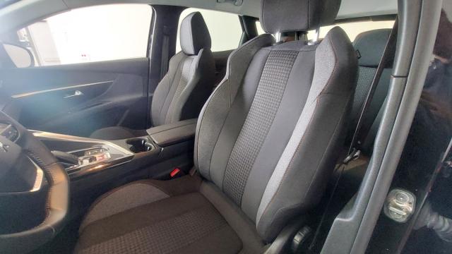 Peugeot 3008 image 9