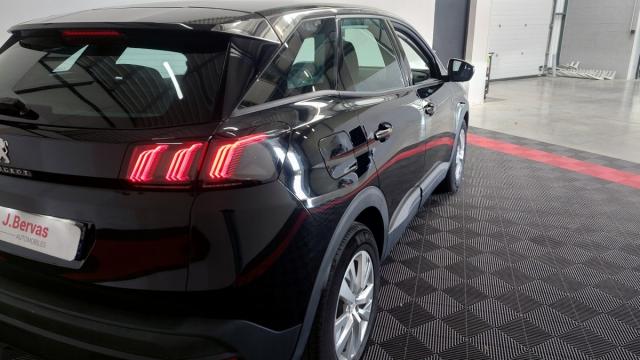 Peugeot 3008 image 2