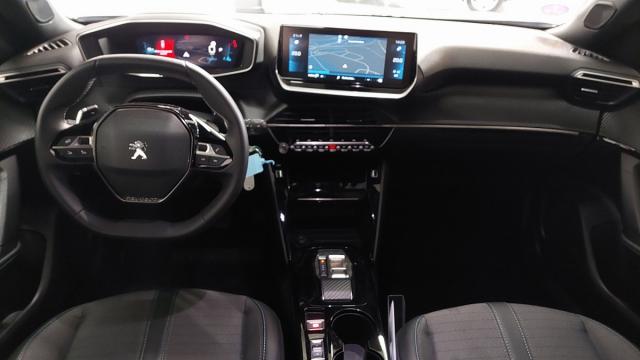 Peugeot 2008 image 1