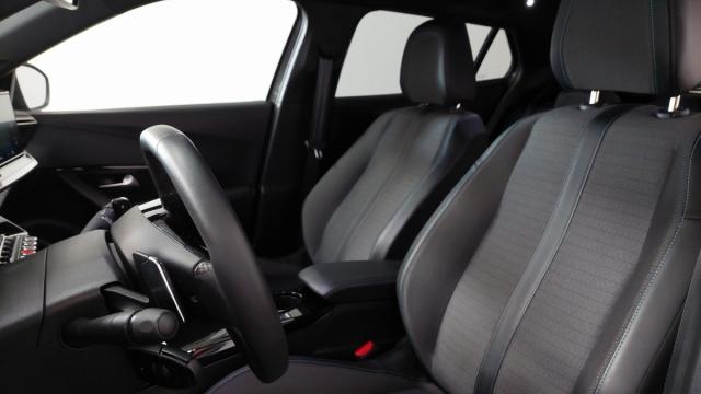 Peugeot 2008 image 7