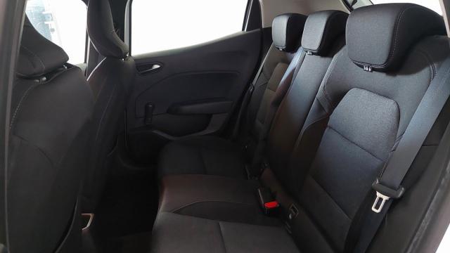 Renault Clio image 8
