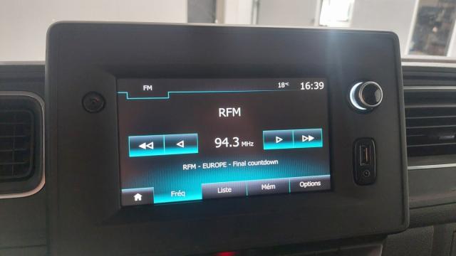 Renault Master image 2