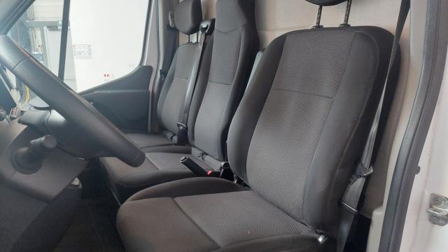 Renault Master image 9