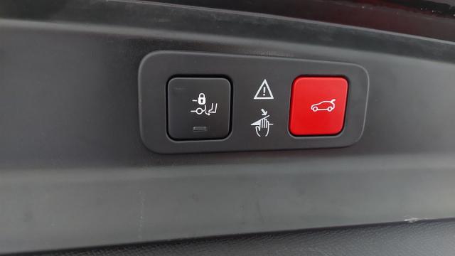 Peugeot 5008 image 8
